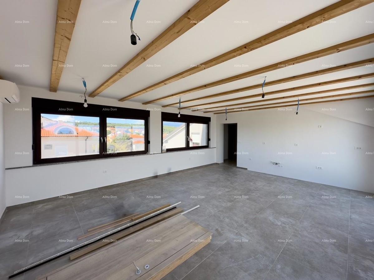 Vendiamo un appartamento con una bellissima vista sul mare! Premantura!