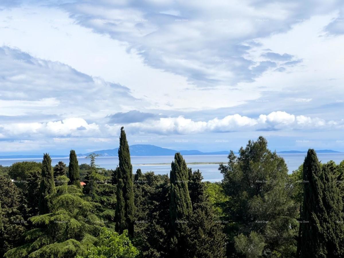 Vendiamo un appartamento con una bellissima vista sul mare! Premantura!