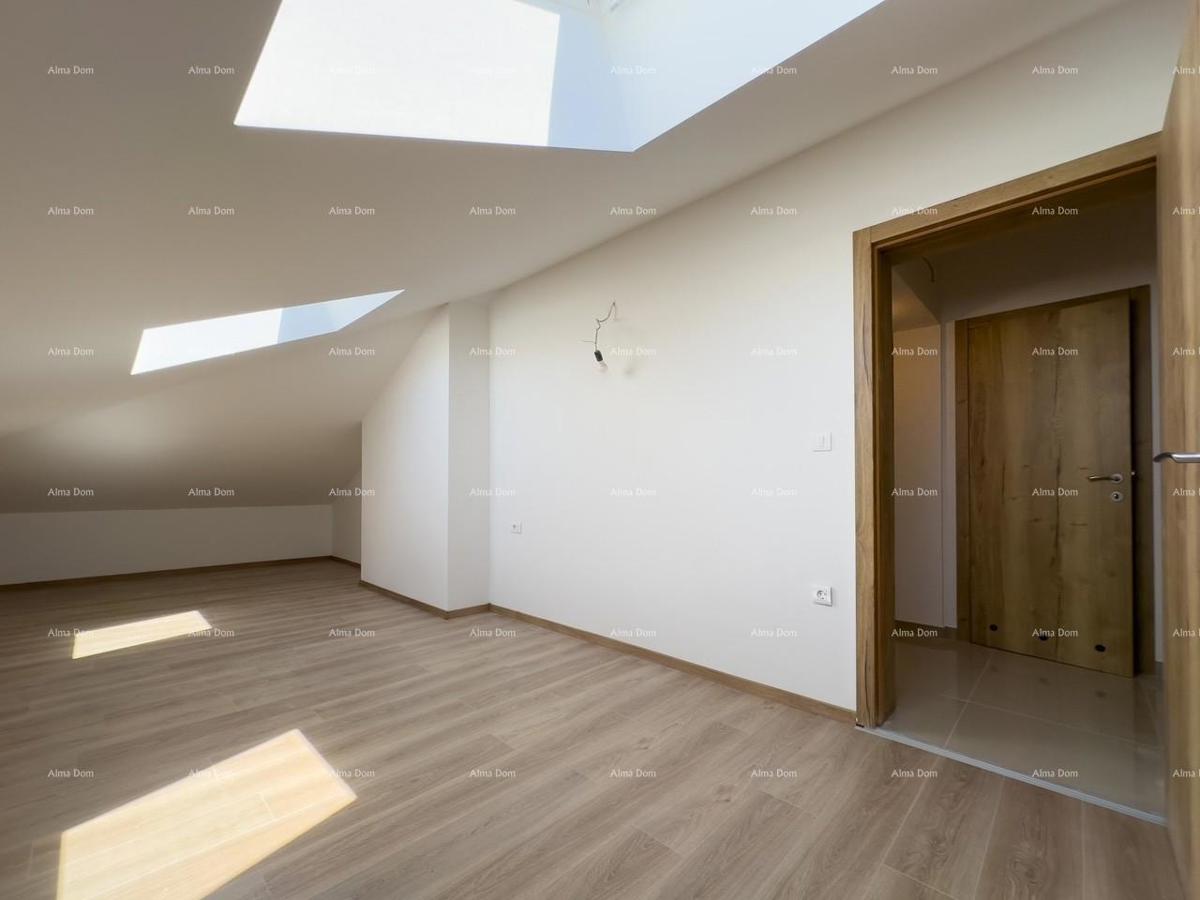 Vendiamo un appartamento con una bellissima vista sul mare! Premantura!