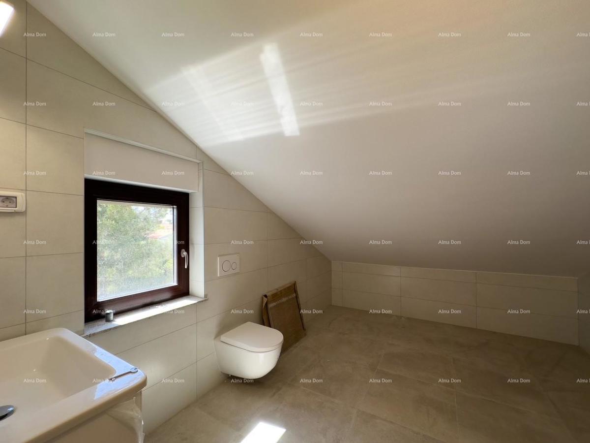 Vendiamo un appartamento con una bellissima vista sul mare! Premantura!