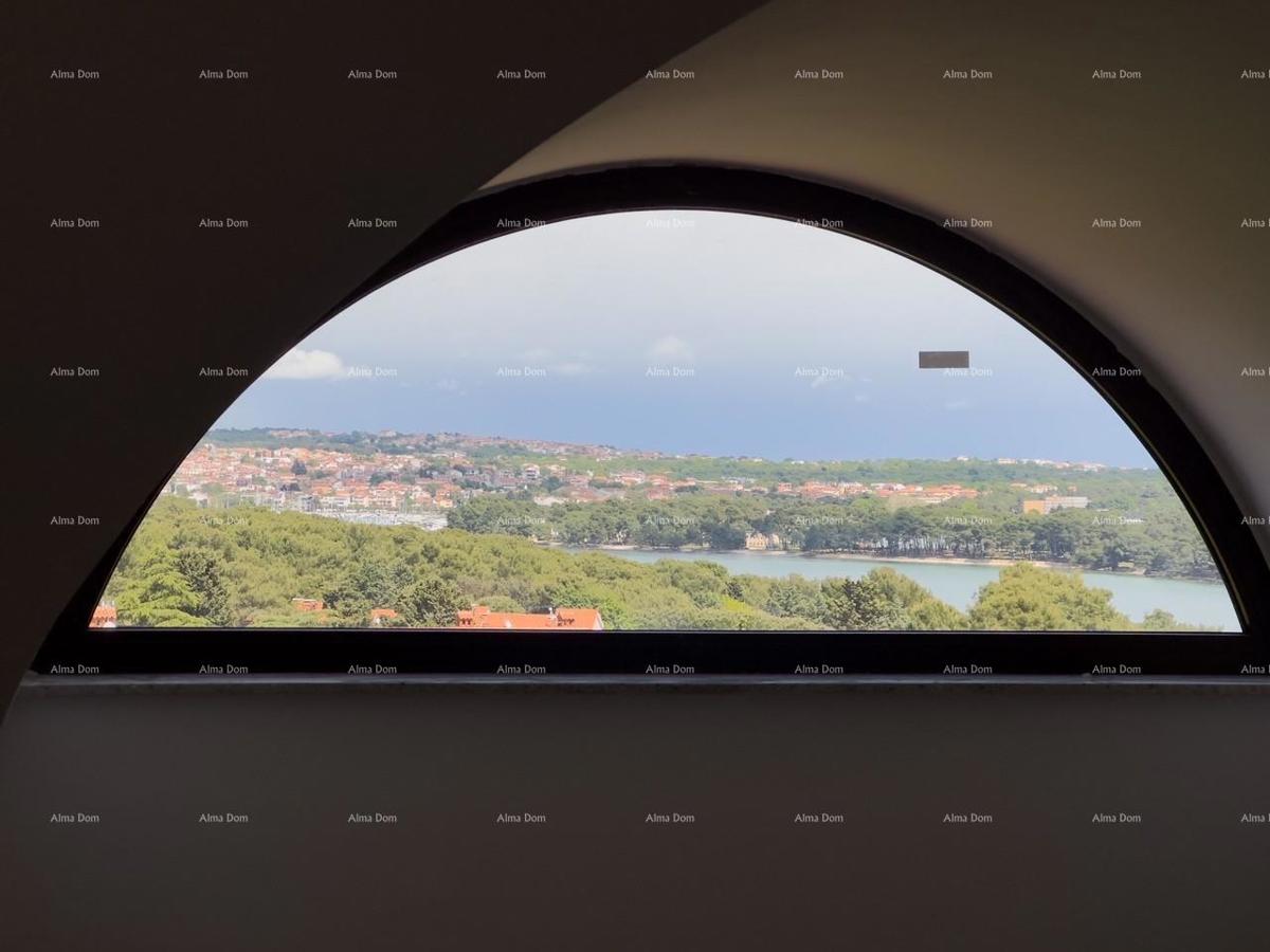 Vendiamo un appartamento con una bellissima vista sul mare! Premantura!