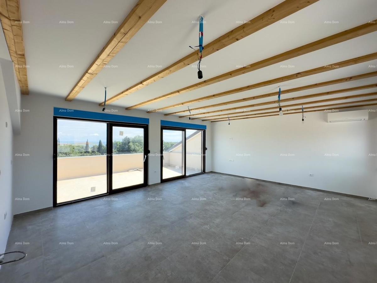 Vendiamo un appartamento con una bellissima vista sul mare! Premantura!