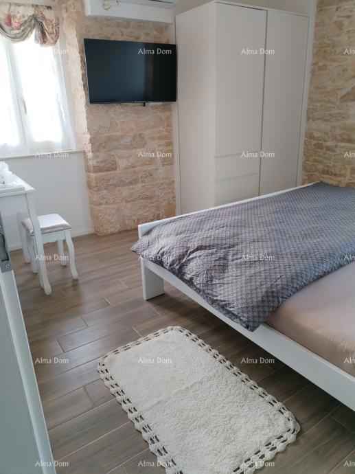 Barban– House with Pool and Sports Facilities