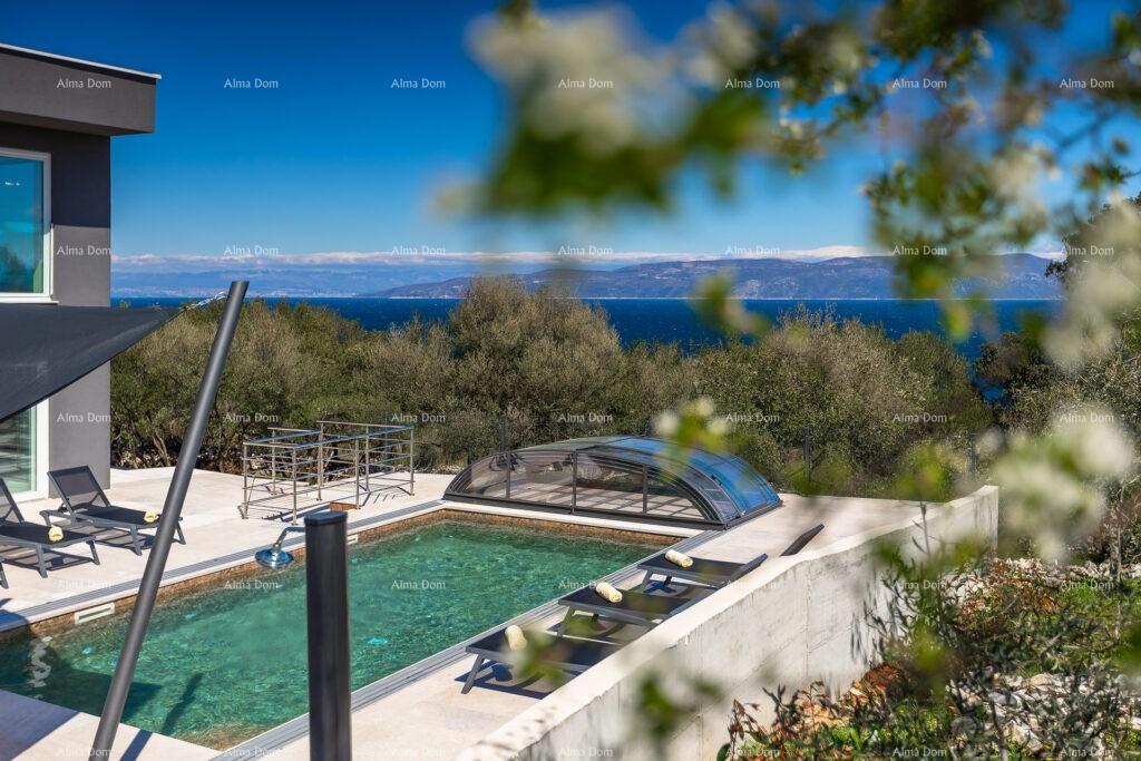 Raša, moderna villa con piscina riscaldata e vista mare