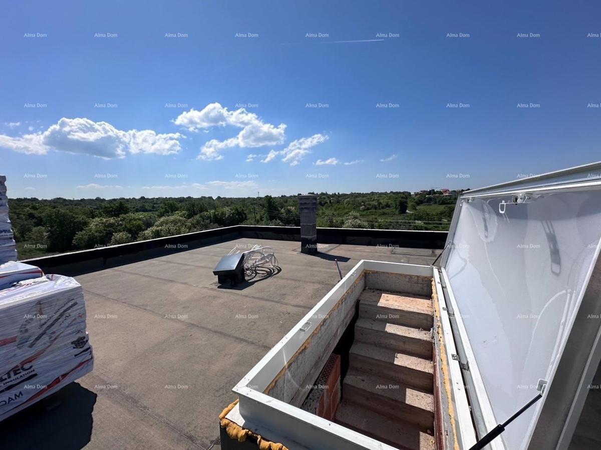 Umag. Vendiamo una casa bifamiliare in fase di Roh Bau.