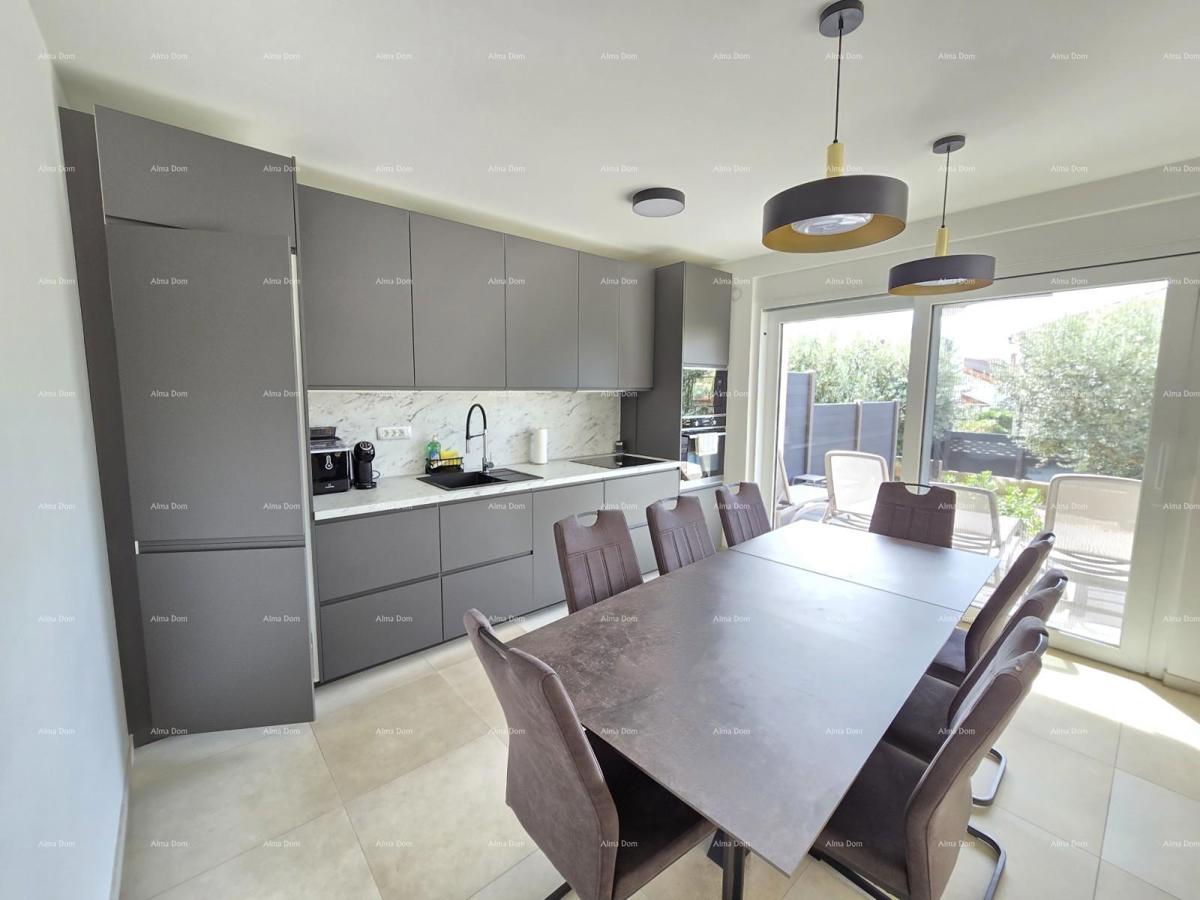 Casa moderna a Medulin, 800 m dal centro e 150 m dal mare – ideale per famiglie o come investimento!