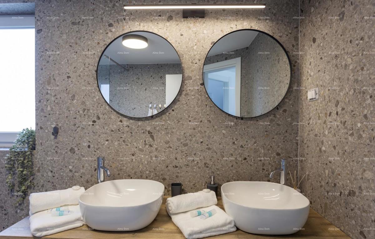 Casa moderna a Medulin, 800 m dal centro e 150 m dal mare – ideale per famiglie o come investimento!