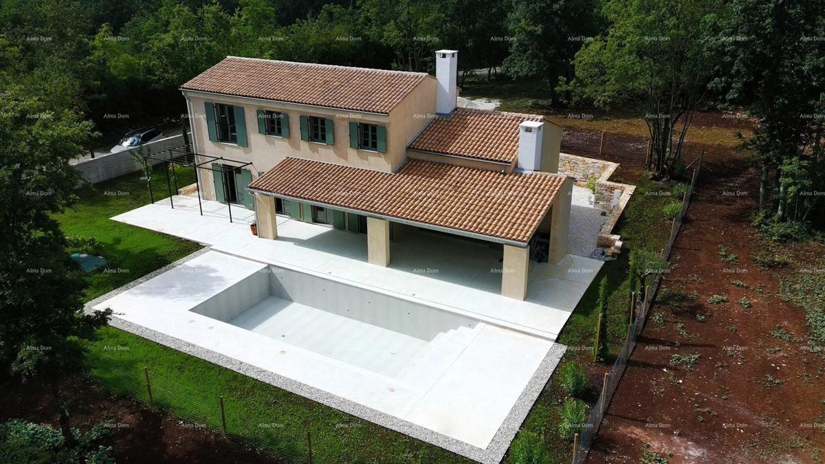 Vendita - ampia casa con piscina in costruzione, vicinanza a Pazin!