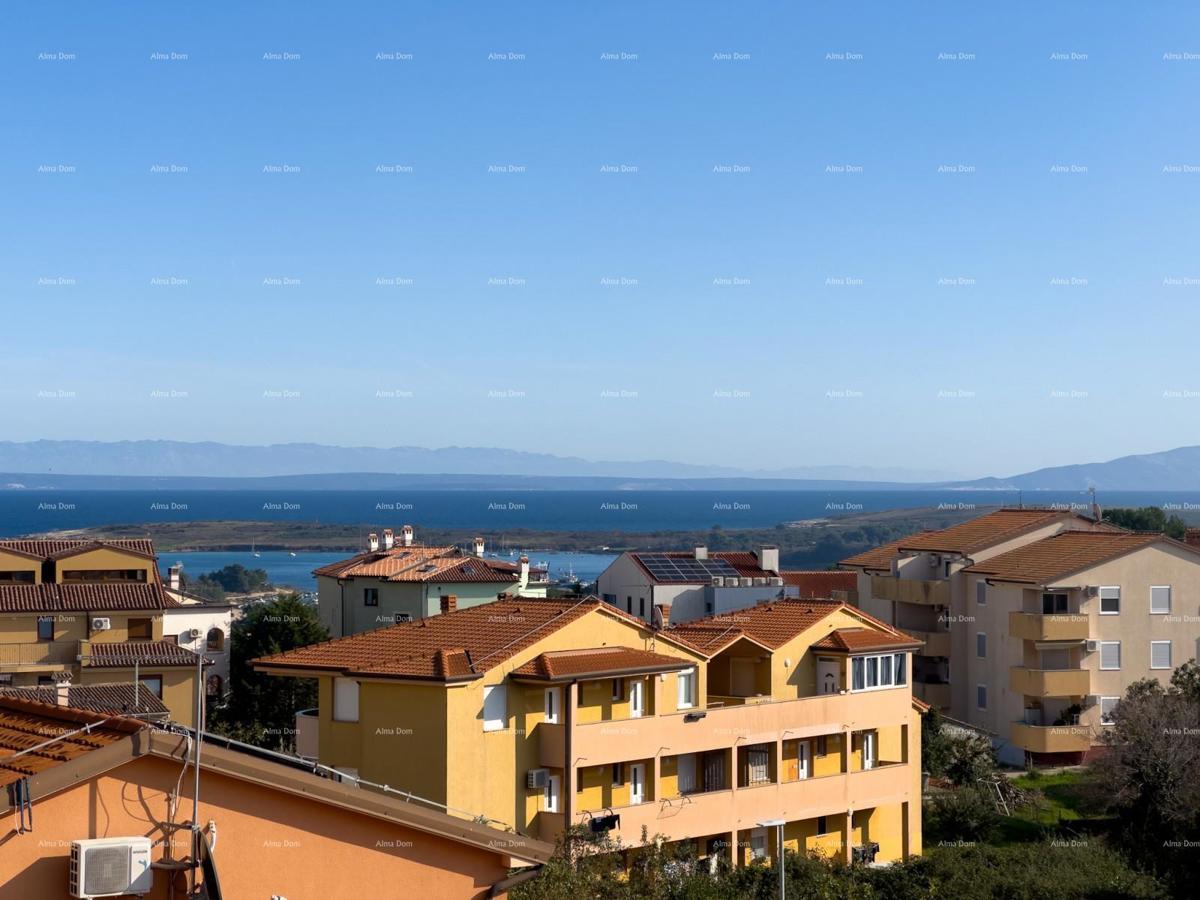 Vendiamo un appartamento con vista mare!