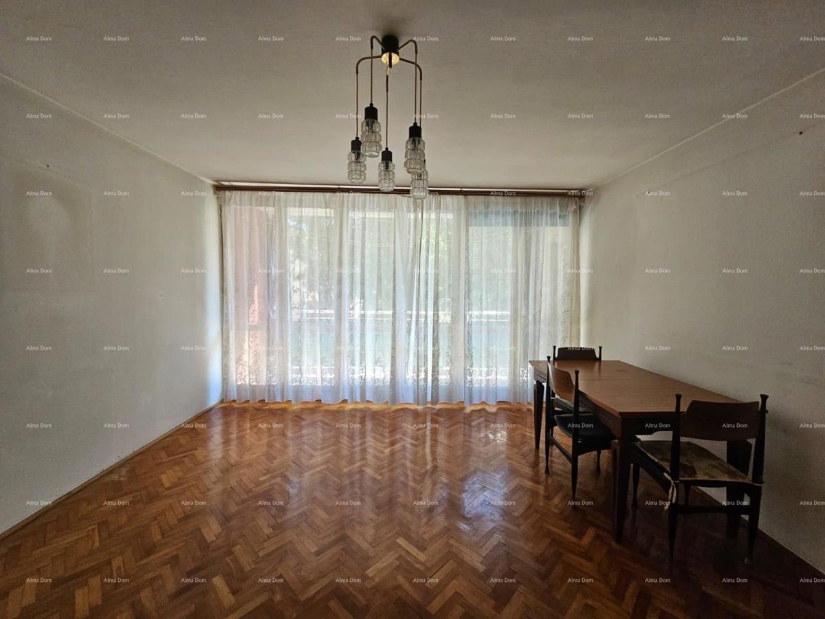 Vendita - appartamento con due camere da letto in ottima posizione, Pola!