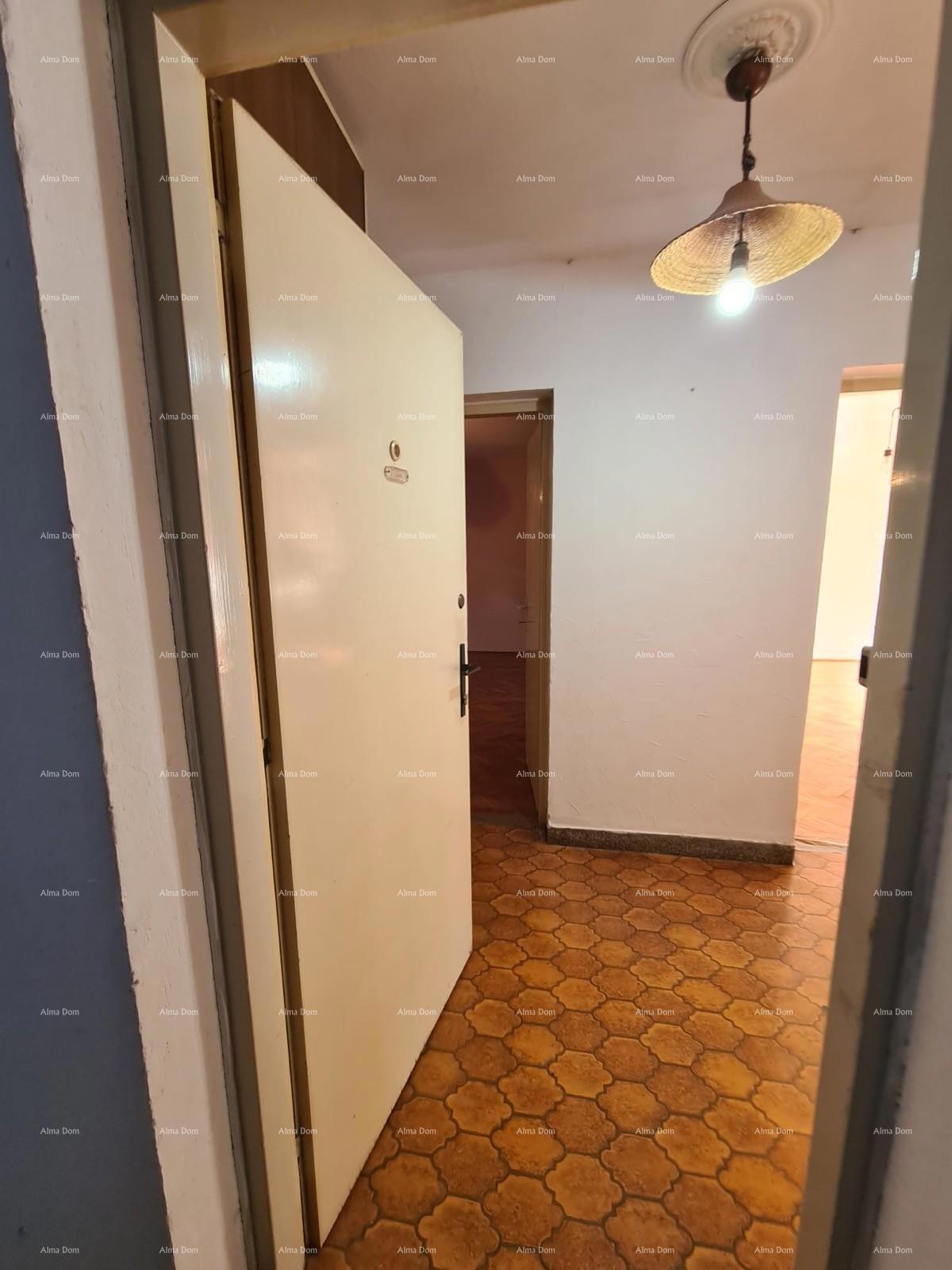 Vendita - appartamento con due camere da letto in ottima posizione, Pola!