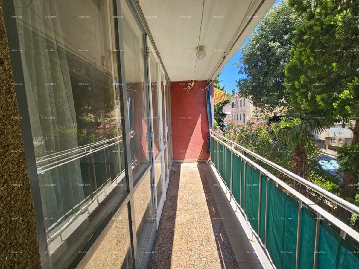 Vendita - appartamento con due camere da letto in ottima posizione, Pola!