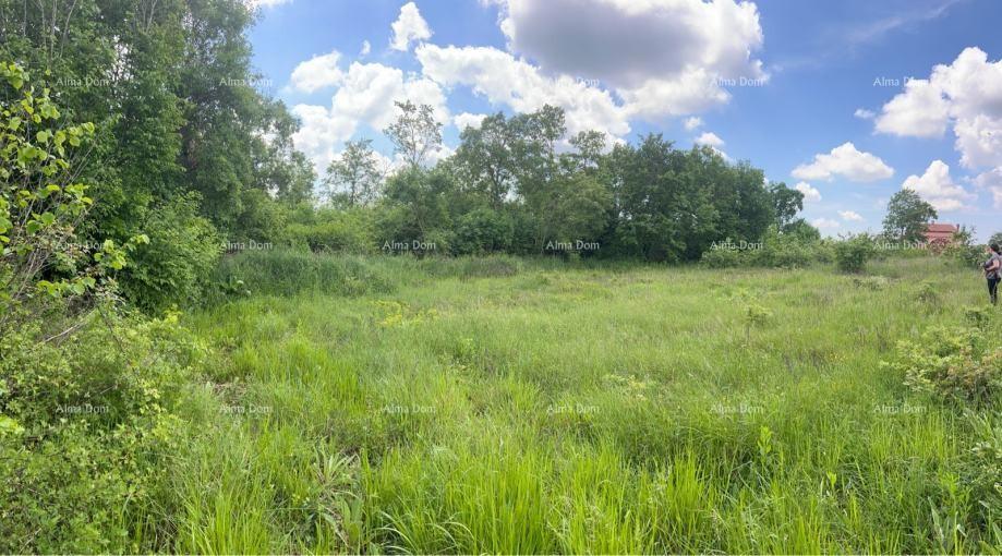 In vendita terreno edificabile di 1246 m2, Tinjan