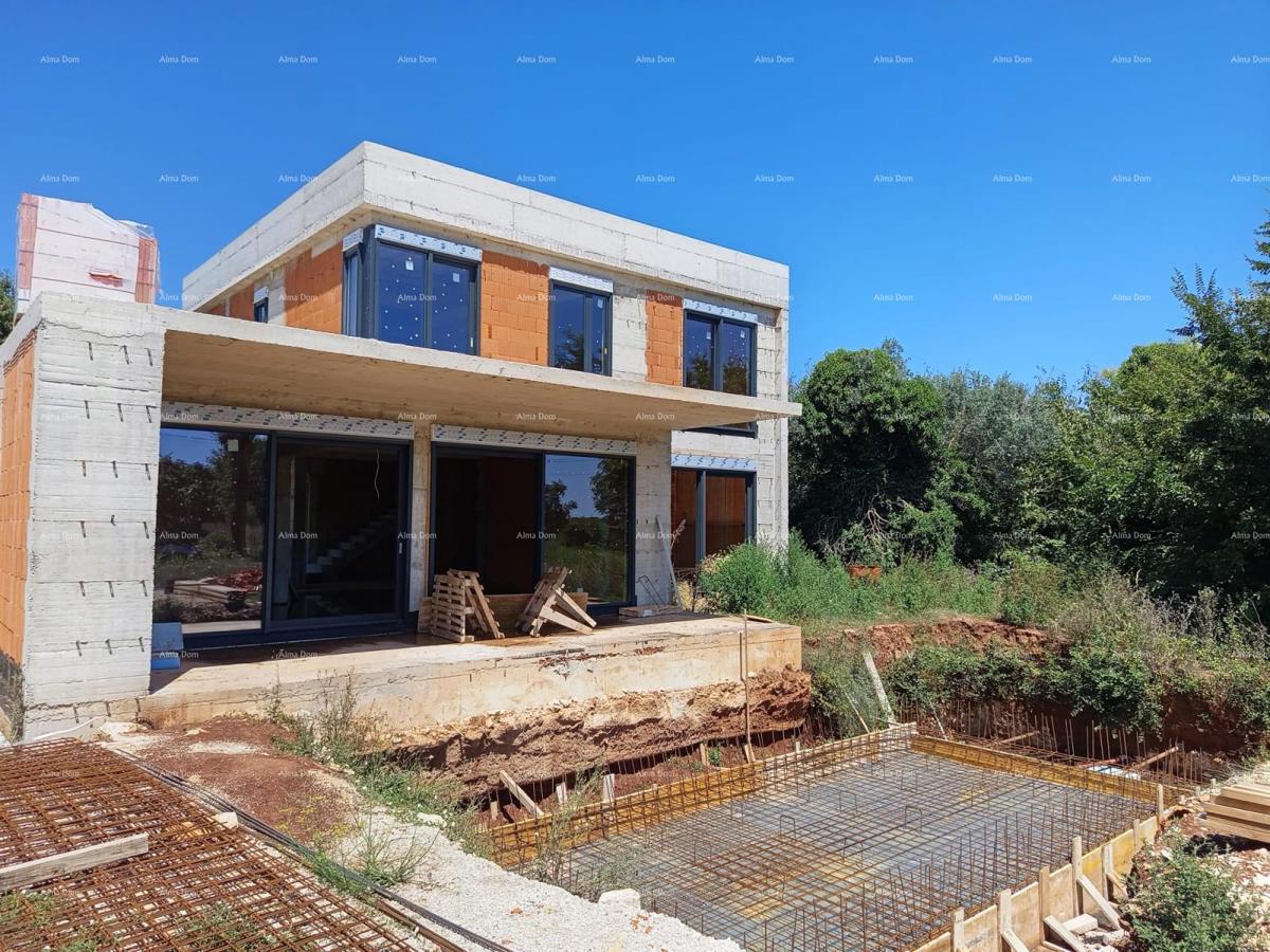 Ližnjan, Vendiamo una casa in posizione atrattiva!