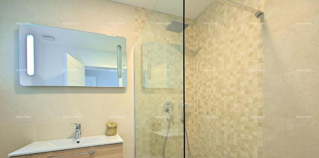 VILLA LUSSUOSA MODERNA CON PISCINA A 500 m DAL MARE