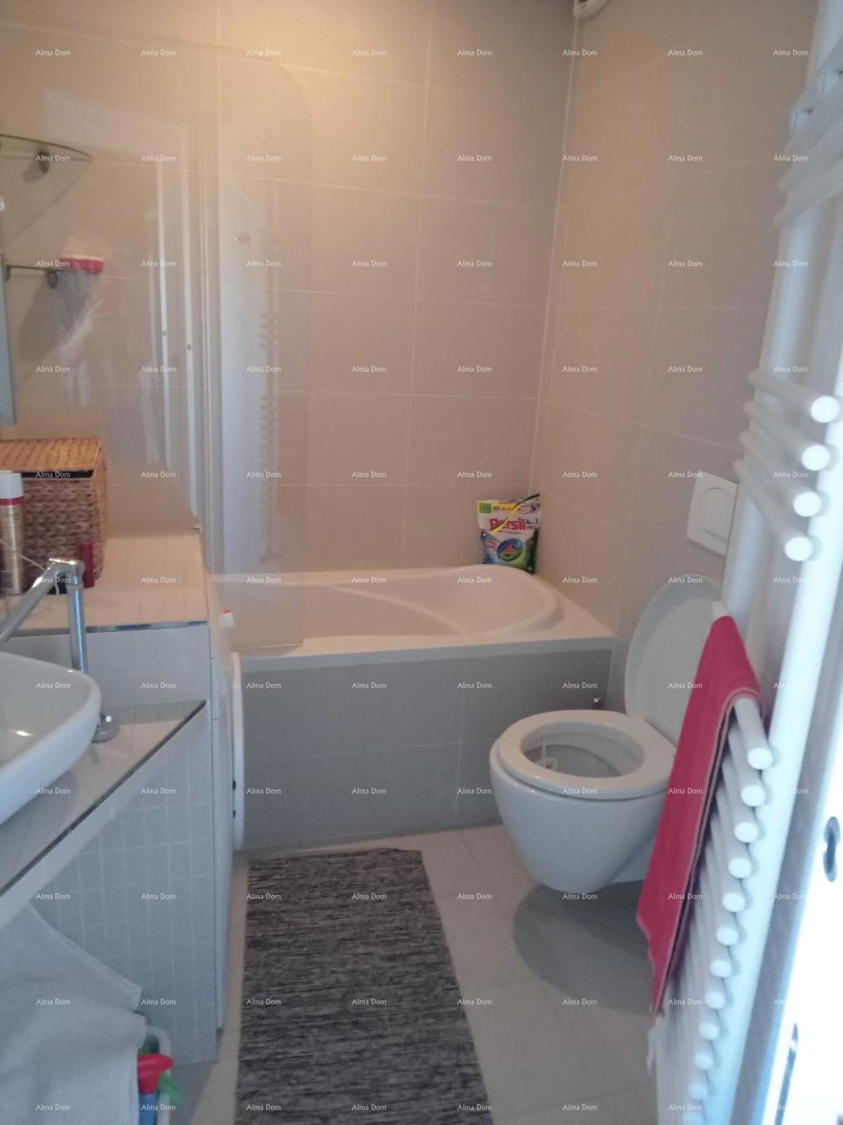 Vendita - appartamento con vista mare - a due minuti dalla passeggiata Lungomare, Pola!