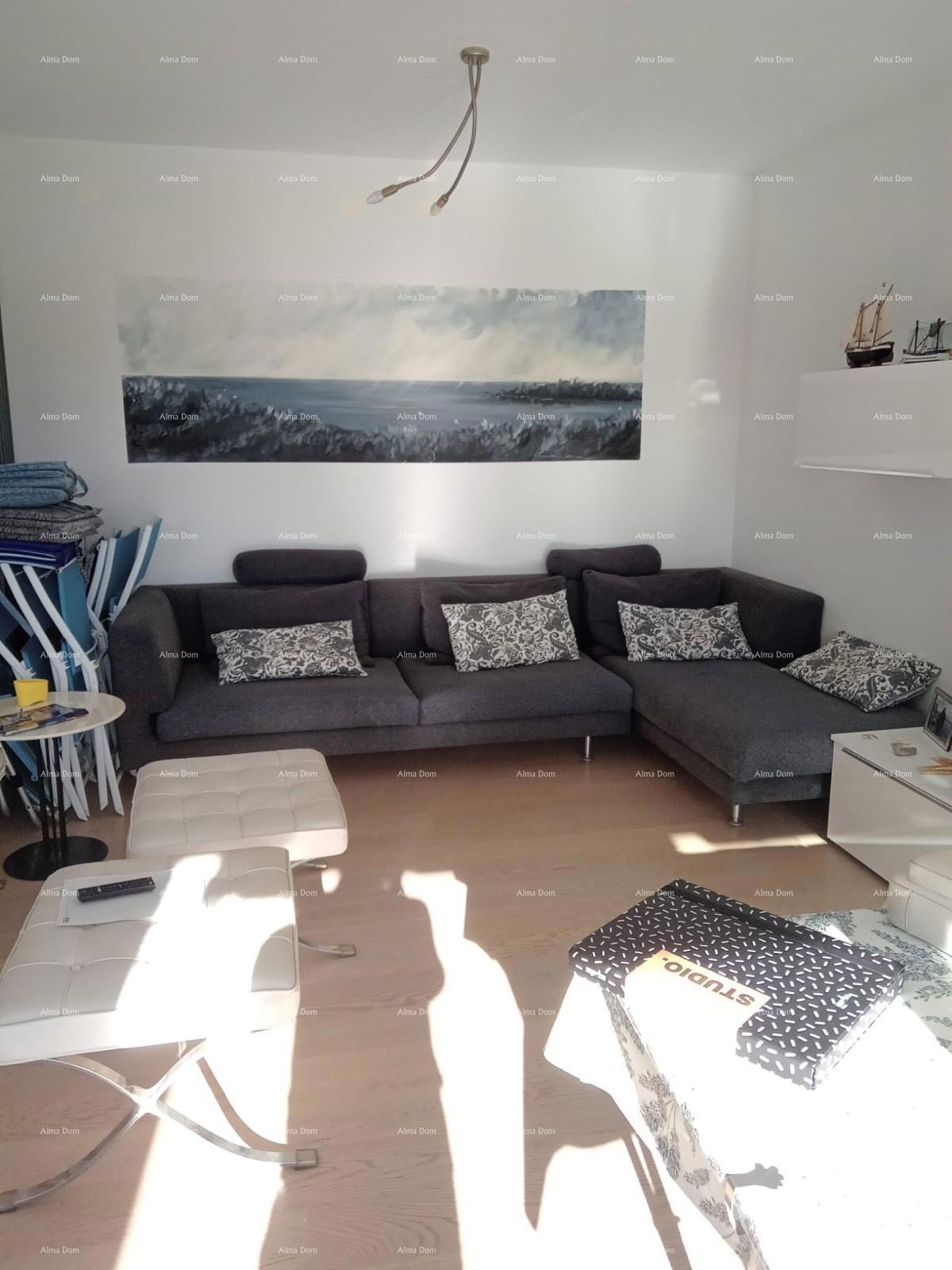 Vendita - appartamento con vista mare - a due minuti dalla passeggiata Lungomare, Pola!