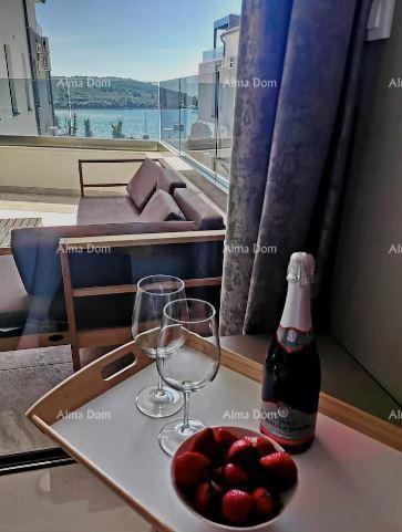 BANJOLE, STAN CON VISTA MARE IN COMPLESSO CHIUSO