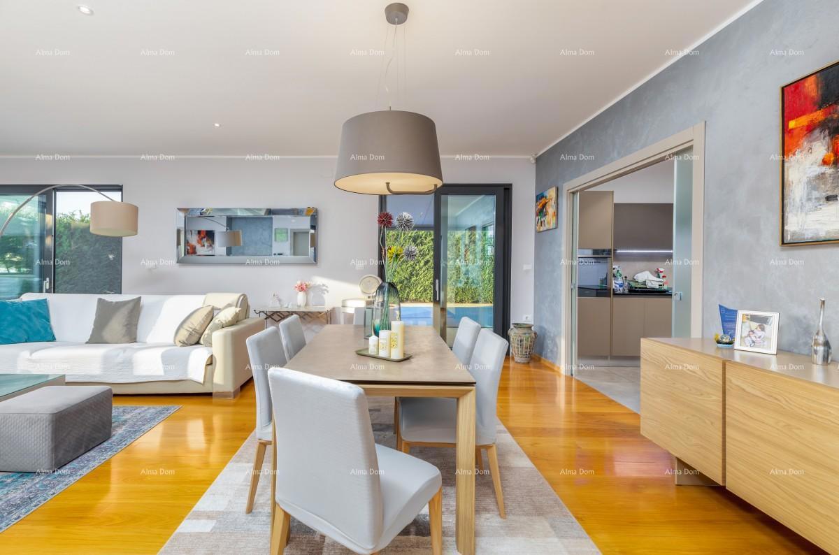 FAŽANA - Villa indipendente di classe premium, con piscina, ascensore / 100 m dal Viale degli Ulivi.