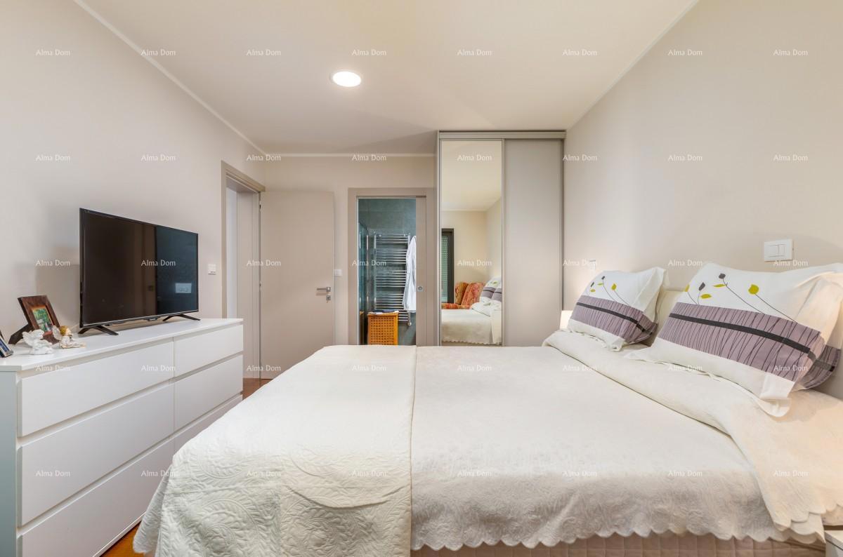 FAŽANA - Villa indipendente di classe premium, con piscina, ascensore / 100 m dal Viale degli Ulivi.