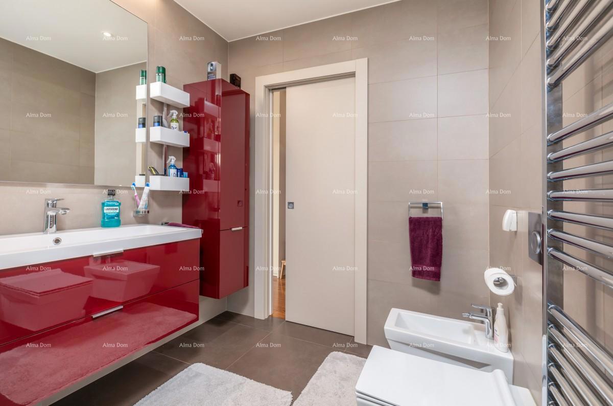 FAŽANA - Villa indipendente di classe premium, con piscina, ascensore / 100 m dal Viale degli Ulivi.