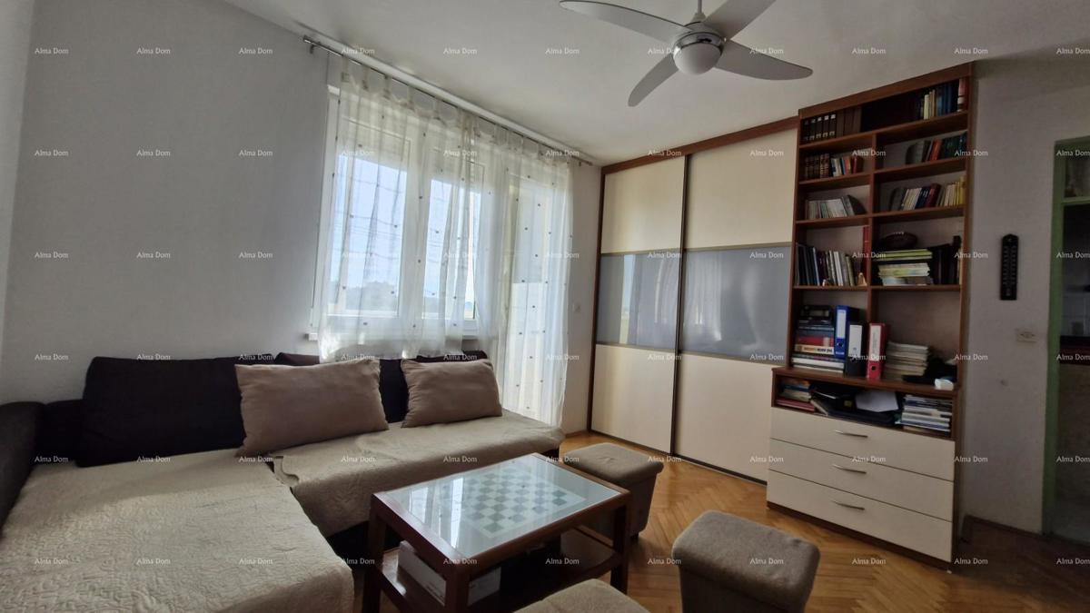 Vendita di un appartamento con vista mare e città, Pula, Veruda!