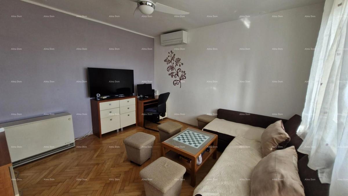 Vendita di un appartamento con vista mare e città, Pula, Veruda!