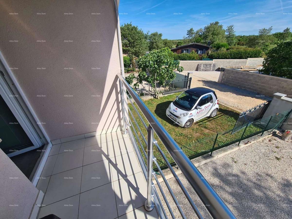 PEROJ, Appartamento al piano superiore, vicino al mare