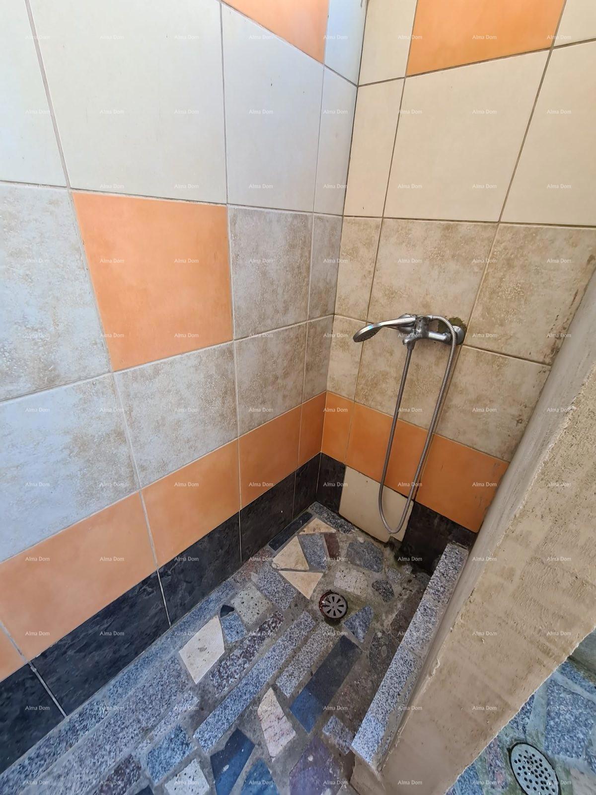 PEROJ, Appartamento al piano superiore, vicino al mare