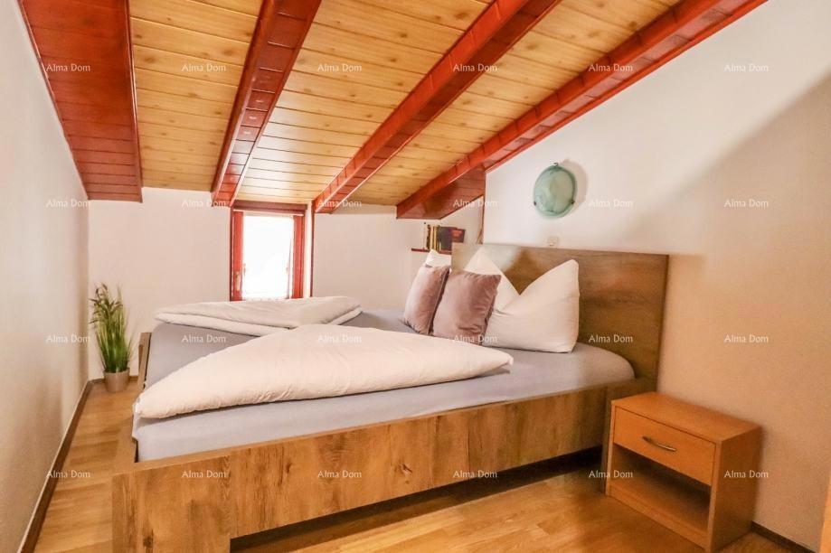 Bell'appartamento a Rovigno – 55 m², su due piani, con vista sulla città vecchia