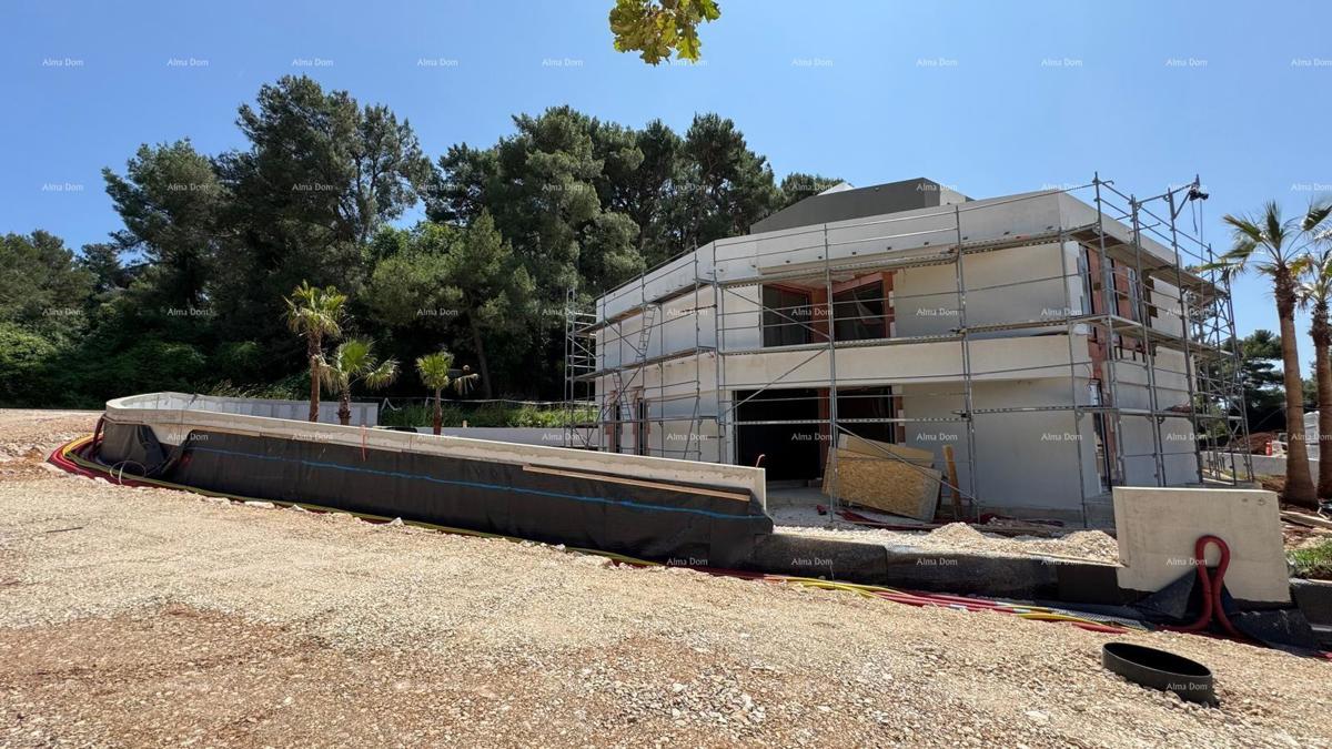 Villa moderna in vendita a Rovigno