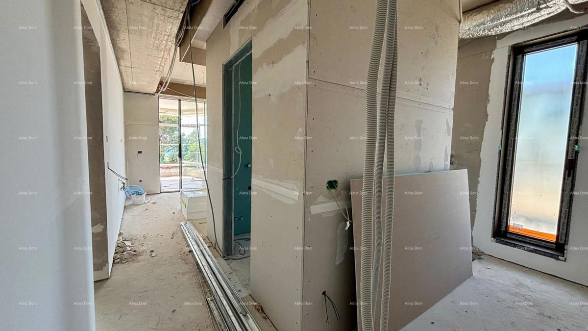 Villa moderna in vendita a Rovigno