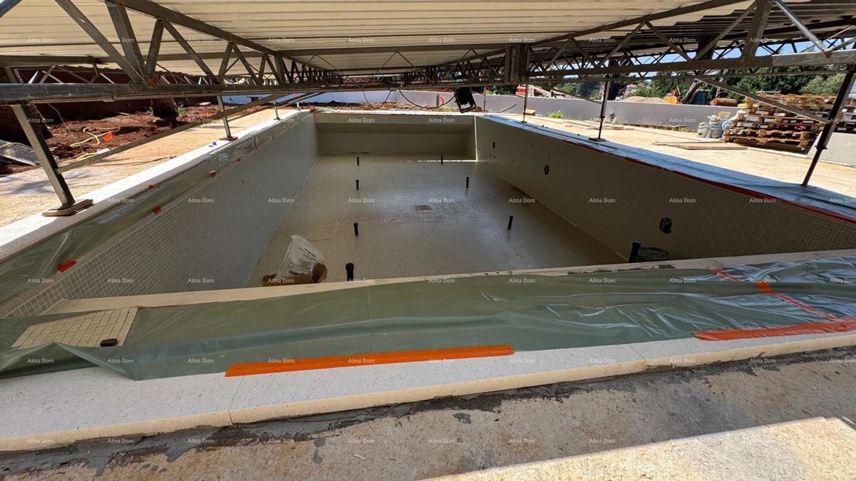 Villa moderna in vendita a Rovigno