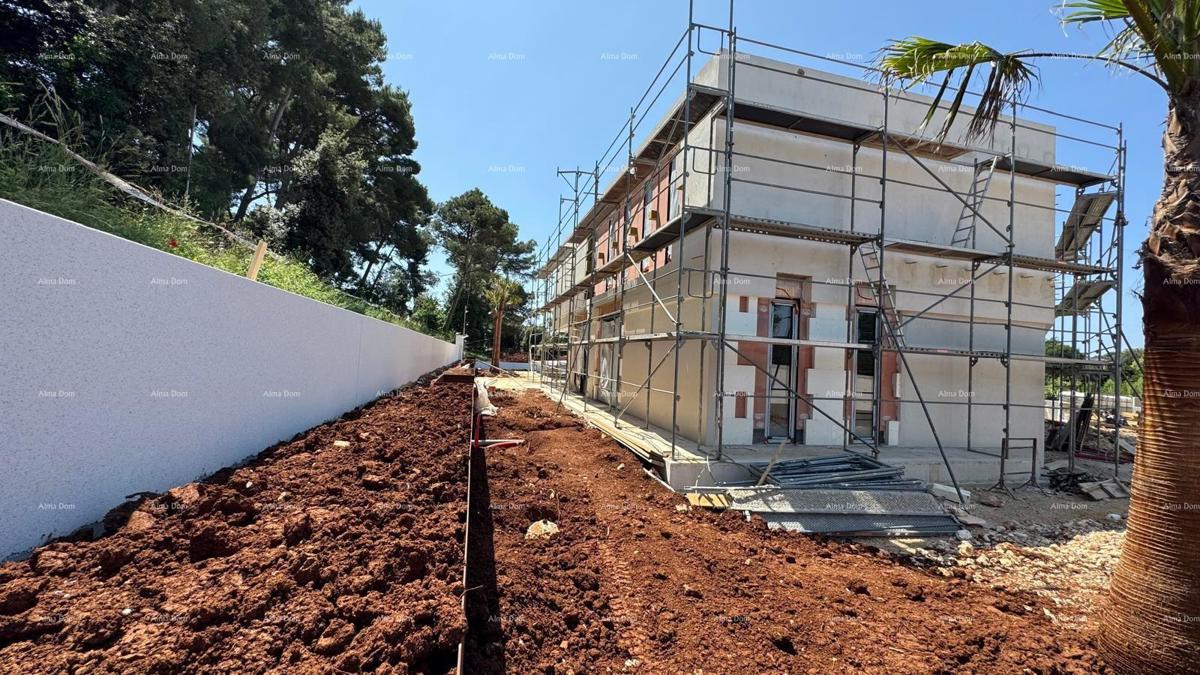 Villa moderna in vendita a Rovigno