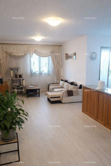 Rovigno – immobile con due appartamenti con vista mare e posto auto