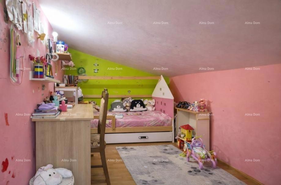 Rovigno – immobile con due appartamenti con vista mare e posto auto