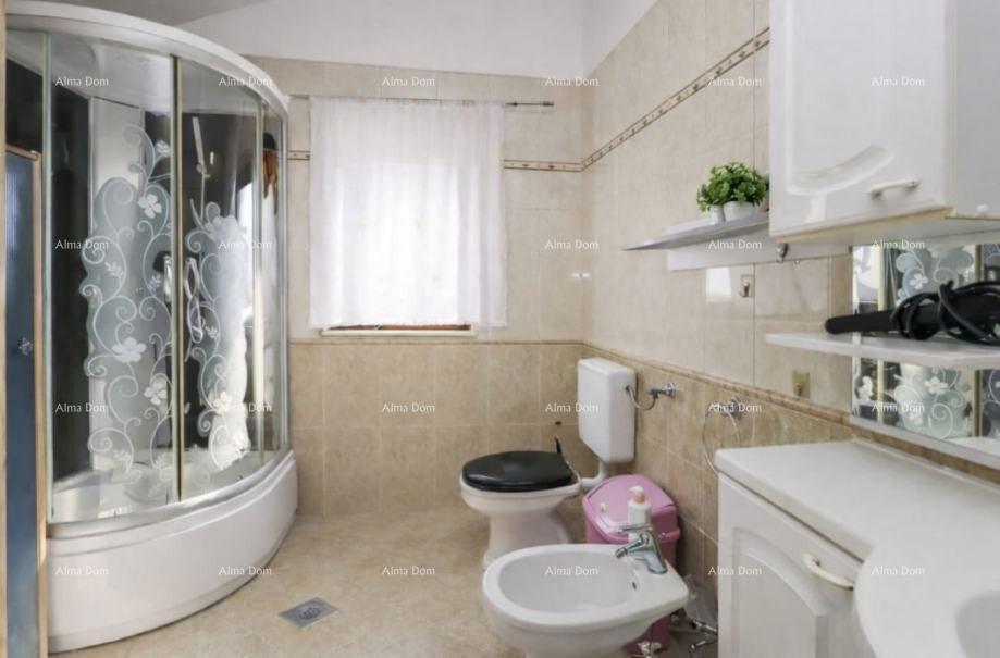 Rovigno – immobile con due appartamenti con vista mare e posto auto