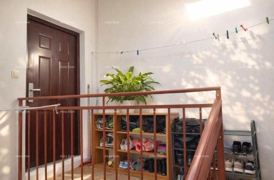 Rovigno – immobile con due appartamenti con vista mare e posto auto