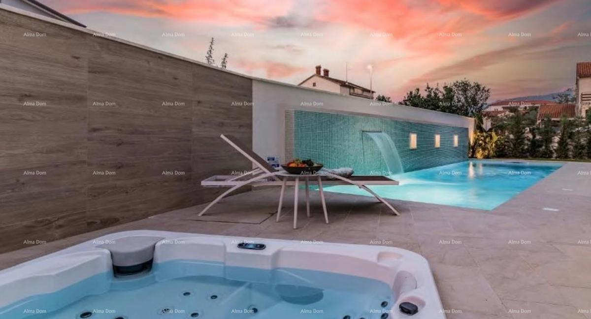 Vendita di una splendida villa con piscina, jacuzzi e vista mare, Fažana!