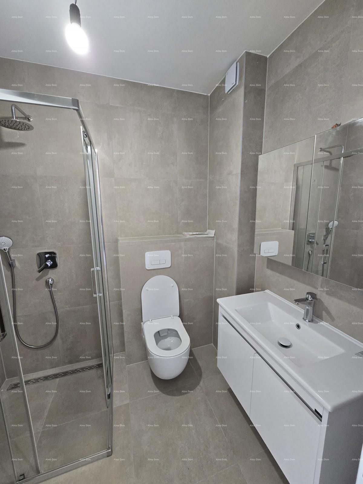 Nuova costruzione! Medulin! Vendita. Due nuovi edifici, 200 metri dal mare. Vicinanza diretta all'hotel Medulin.