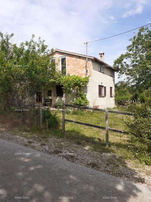 Vendita di una casa con due lotti edificabili – Tinjan