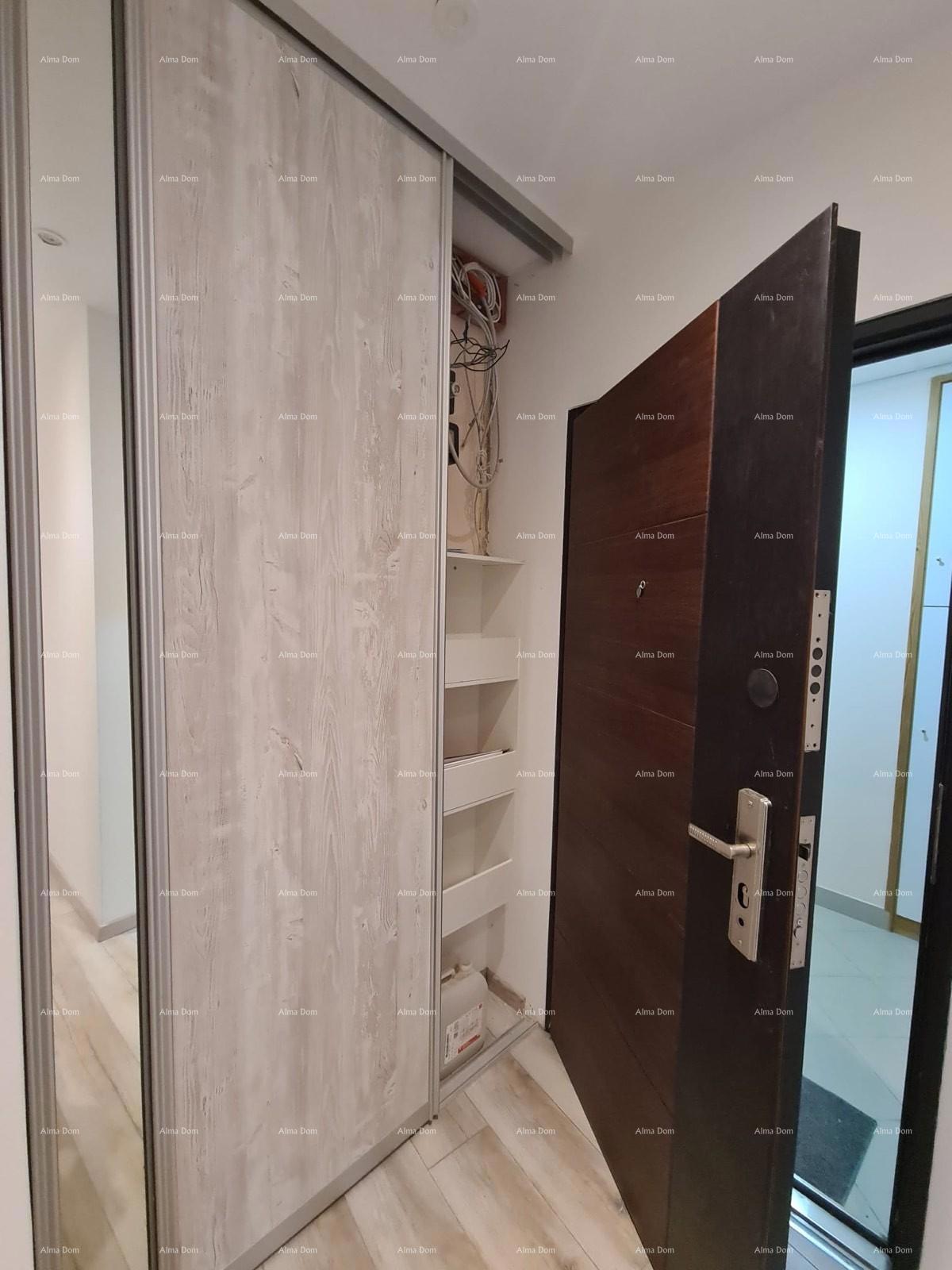 Pula – appartamento bilocale ristrutturato in centro, 72,83 m²