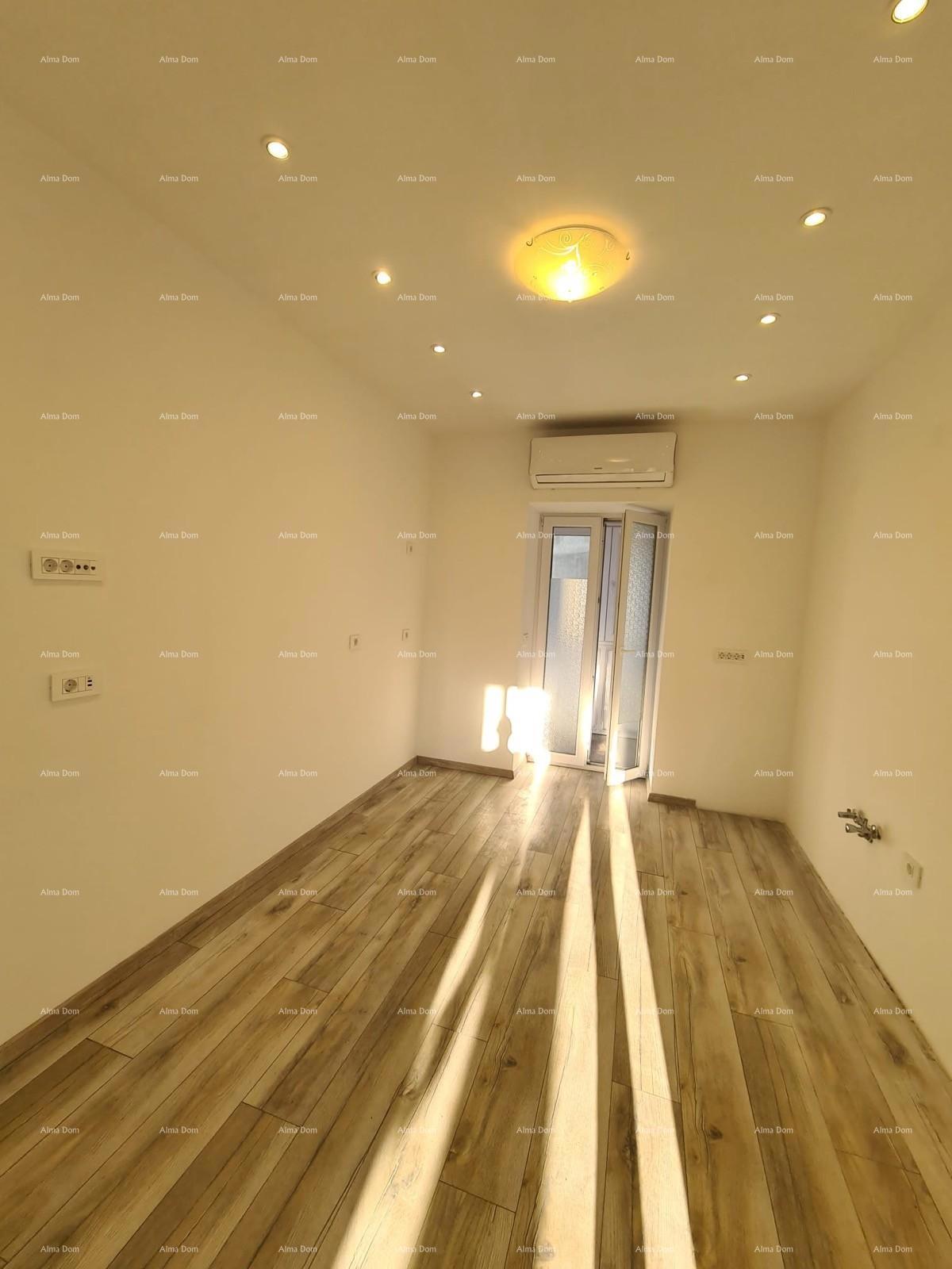 Pula – appartamento bilocale ristrutturato in centro, 72,83 m²