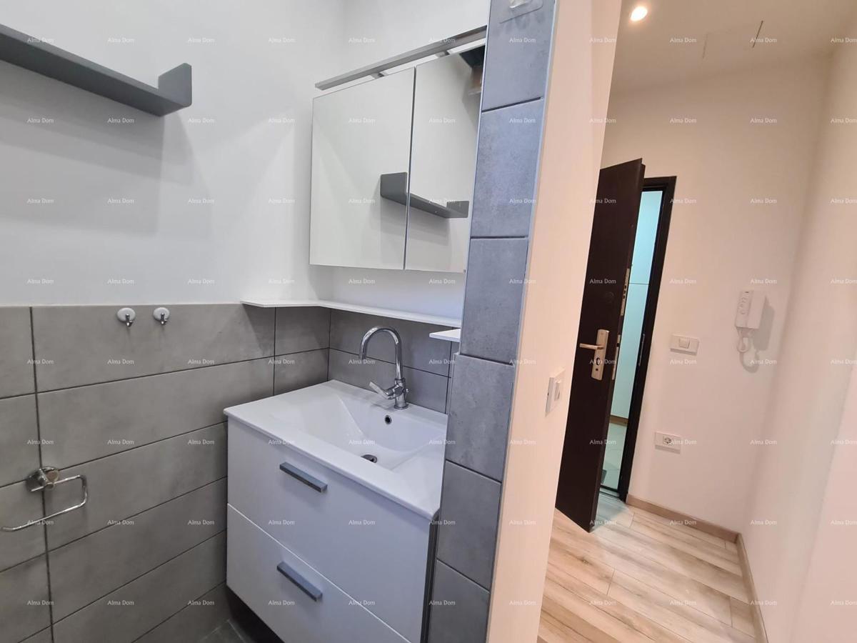 Pula – appartamento bilocale ristrutturato in centro, 72,83 m²