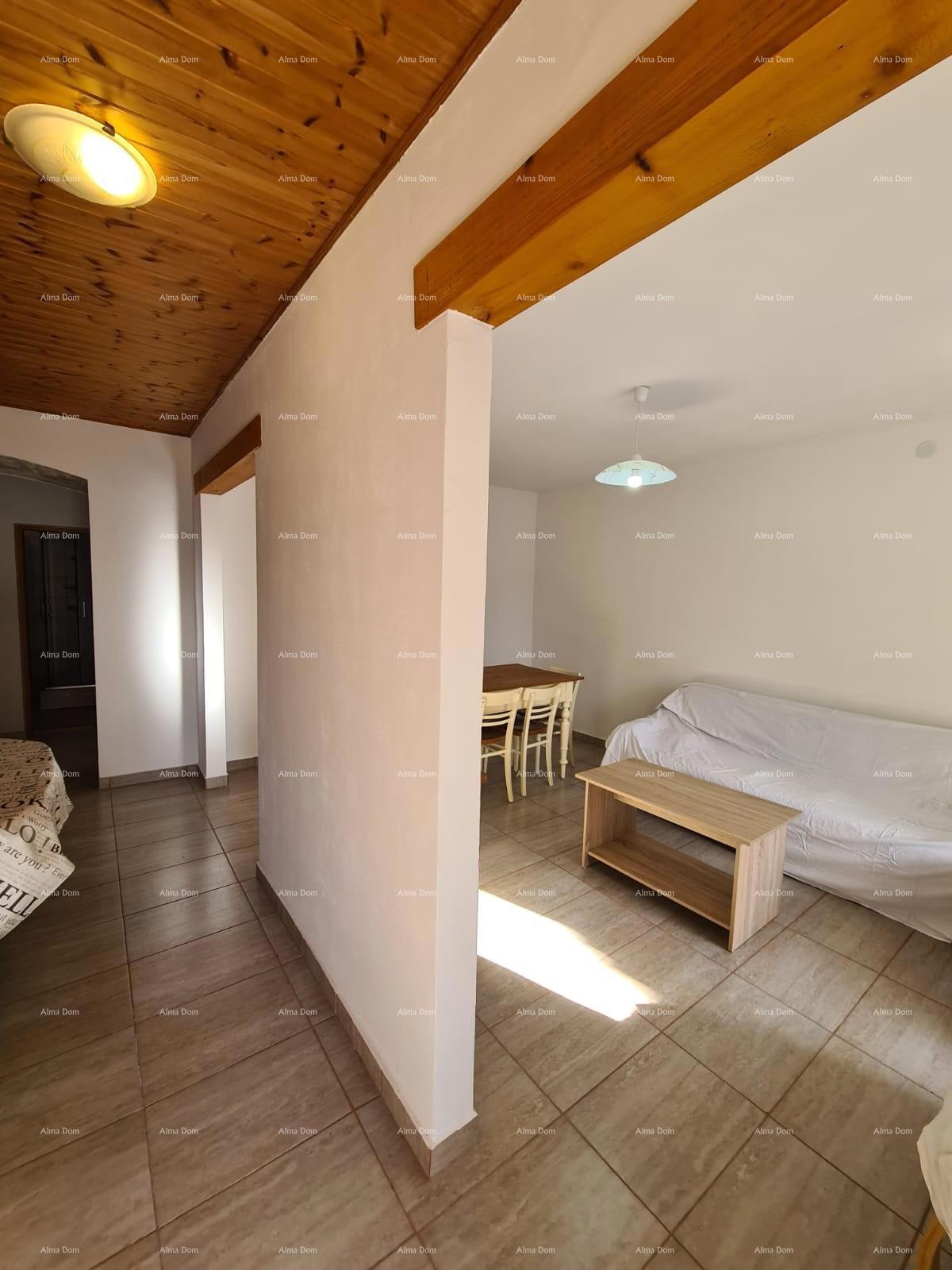 Vendita - Bellissima casa ristrutturata in Istria, nel centro di Marčana!