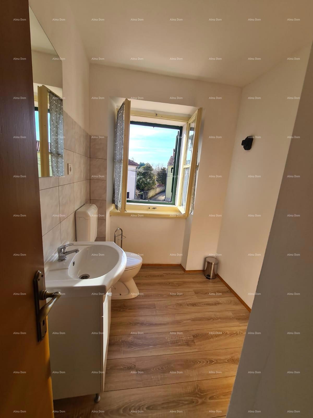 Vendita - Bellissima casa ristrutturata in Istria, nel centro di Marčana!