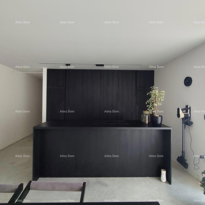 In vendita casa al piano terra in una zona tranquilla di Labin