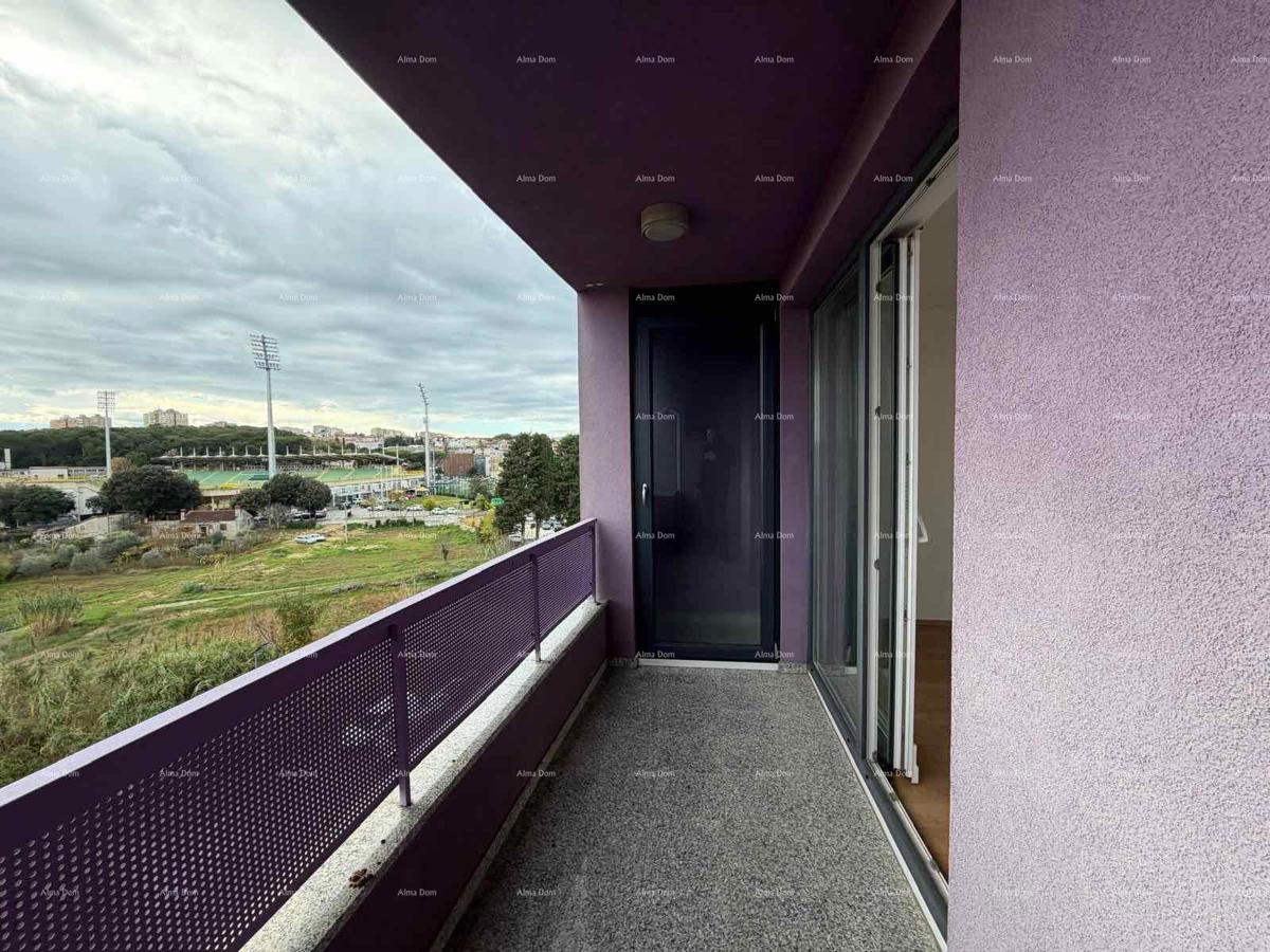 Posizione top! Vendita di un appartamento nelle immediate vicinanze del centro città, Pola!