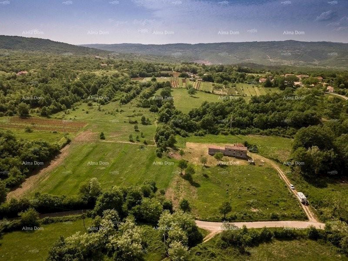 Tenuta istriana con vista sull'Učka a Kršan