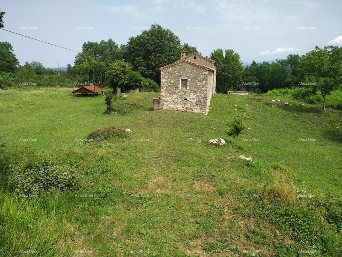 Tenuta istriana con vista sull'Učka a Kršan